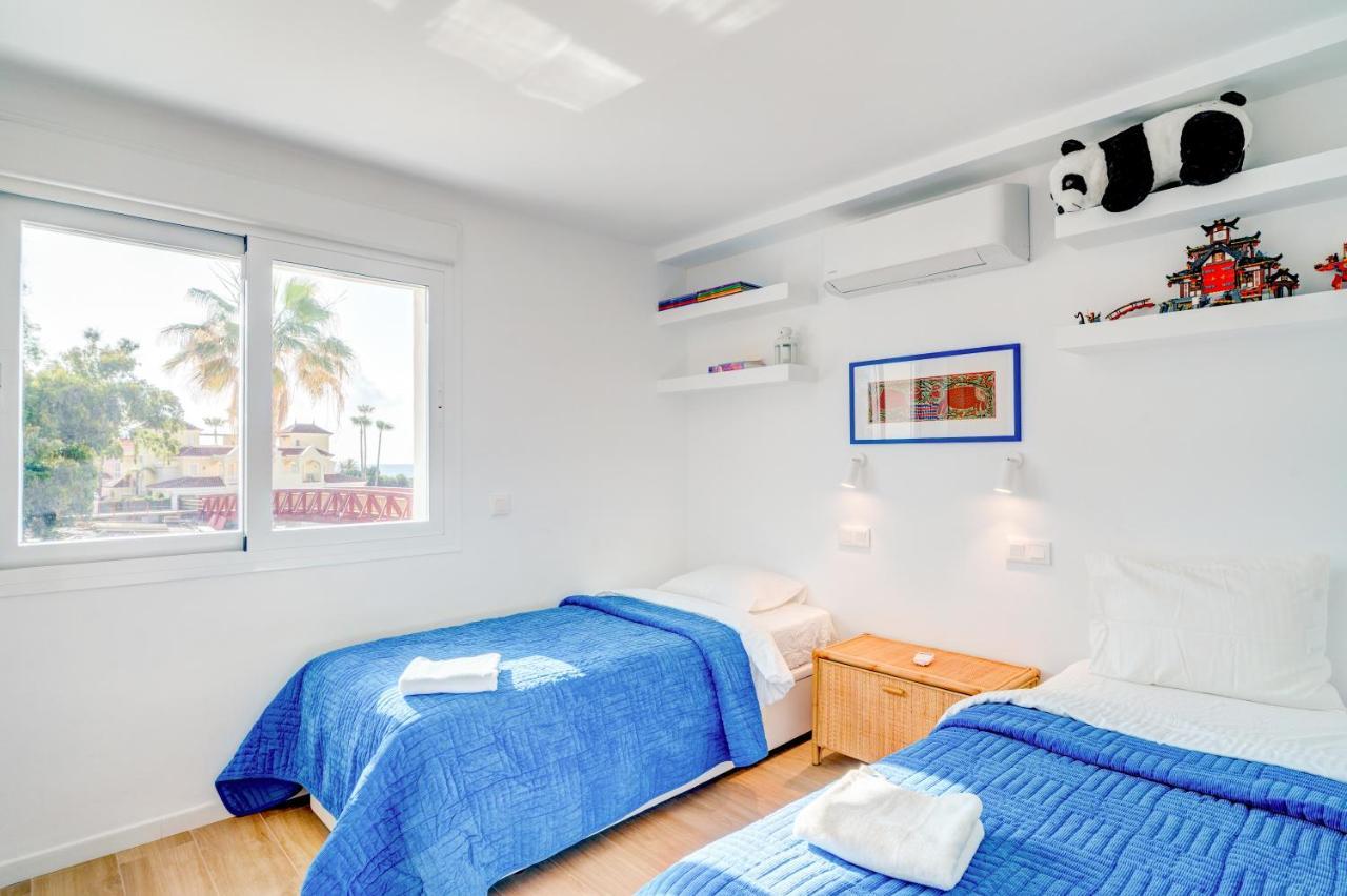 Beach Front Flat With Sea Views Marbella Exterior photo